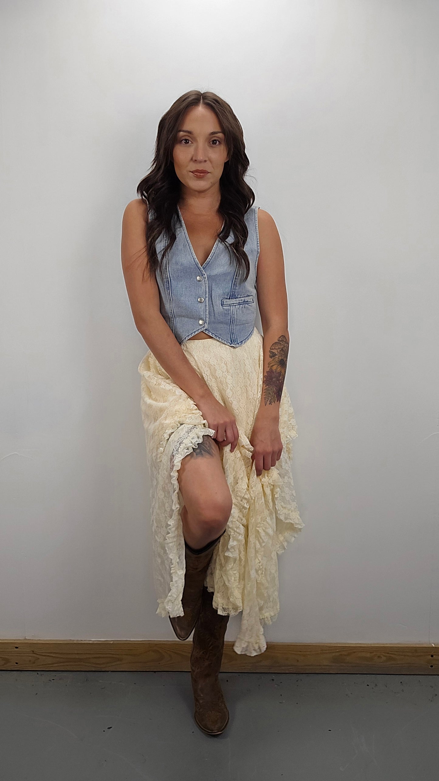Lace Tier Midi Skirt (Cream)