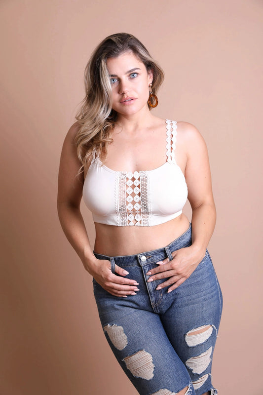 Boho Eyelet Lace Bralette – Plus